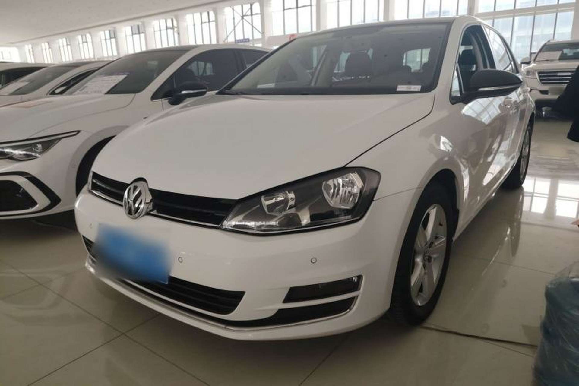 Used Volkswagen Golf 2017 1.6L Automatic Comfort Million-Vehicle Anniversary Edition Front Left 45 Deg