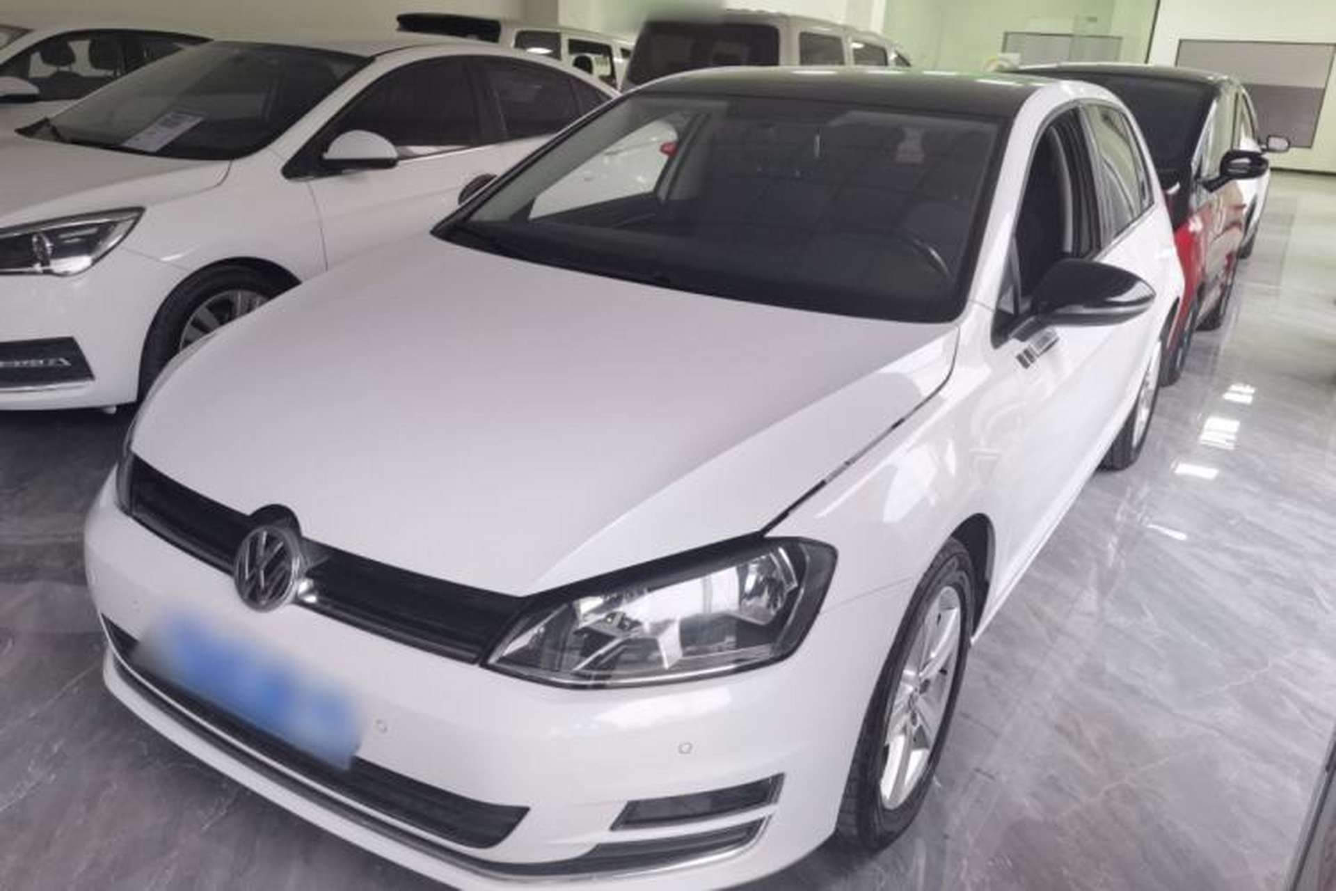 Used Volkswagen Golf 2017 230TSI Automatic Comfort Edition – Celebrating Milestone of One Million Units Front Left 45 Deg