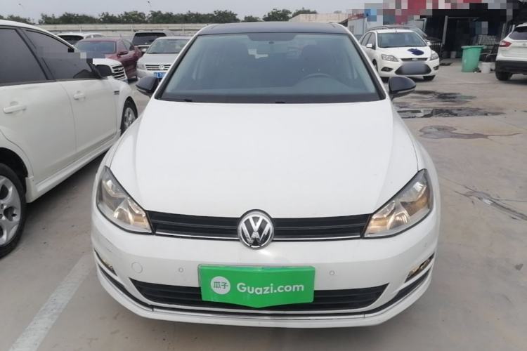 Used Volkswagen Golf 2017 1.6L Automatic Comfort Million-Vehicle Anniversary Edition Front
