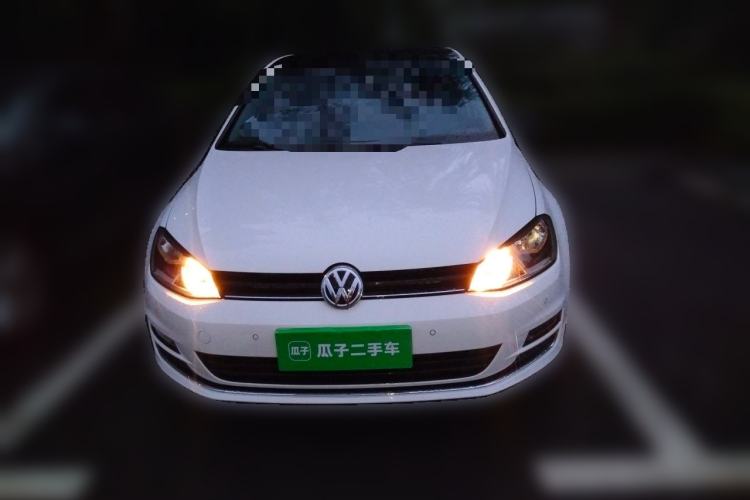 Used Volkswagen Golf 2017 230TSI Automatic Comfort Edition – Celebrating Milestone of One Million Units Front