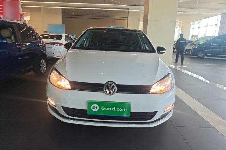 Used Volkswagen Golf 2017 1.6L Automatic Comfort Million-Vehicle Anniversary Edition Front