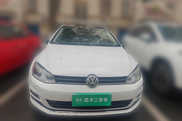 Used Volkswagen Golf 2017 1.6L Automatic Comfort Million-Vehicle Anniversary Edition Front
