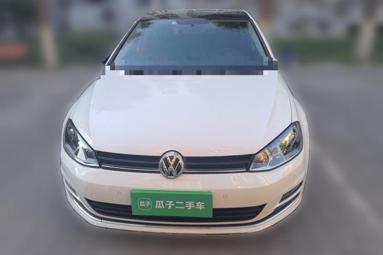 Used Volkswagen Golf 2017 1.6L Automatic Comfort Million-Vehicle Anniversary Edition Front