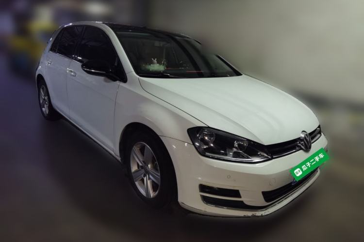 Used Volkswagen Golf 2017 230TSI Automatic Comfort Edition – Celebrating Milestone of One Million Units Front Right 45 Deg