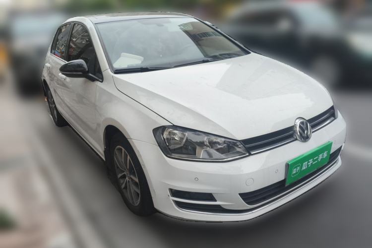 Used Volkswagen Golf 2017 230TSI Automatic Luxury Million-Vehicle Commemorative Edition Front Right 45 Deg