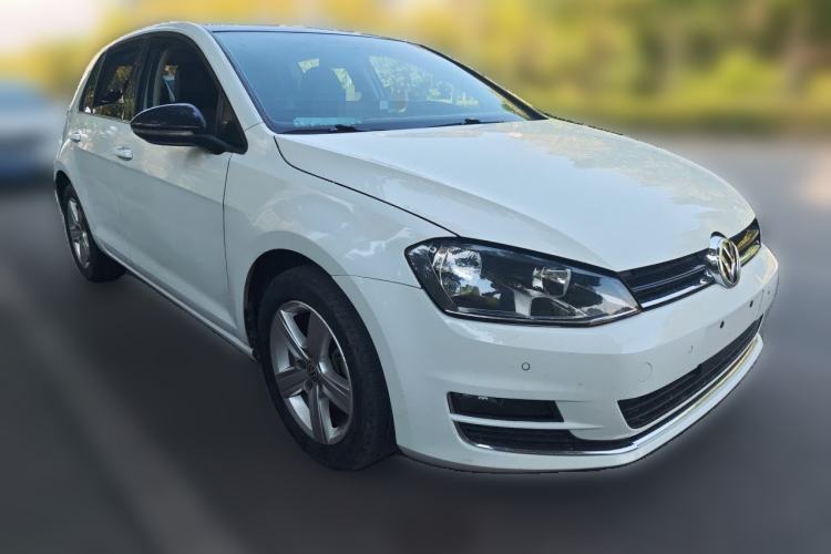 Used Volkswagen Golf 2017 1.6L Automatic Comfort Million-Vehicle Anniversary Edition Front Right 45 Deg