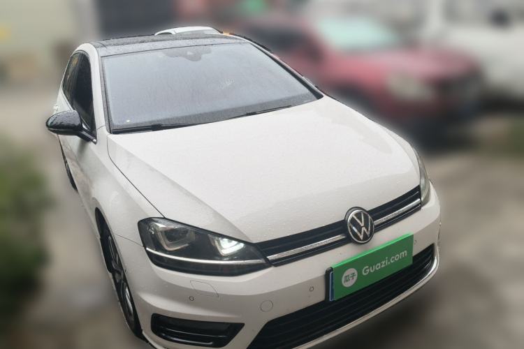Used Volkswagen Golf 2017 230TSI Automatic Luxury Million-Vehicle Commemorative Edition Front Right 45 Deg