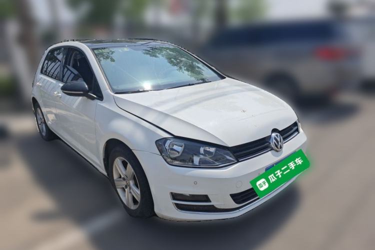 Used Volkswagen Golf 2017 230TSI Automatic Comfort Edition – Celebrating Milestone of One Million Units Front Right 45 Deg