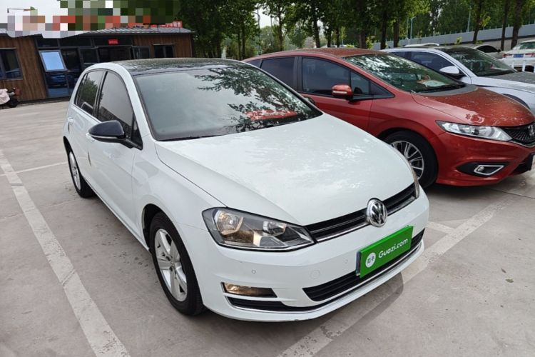 Used Volkswagen Golf 2017 230TSI Automatic Comfort Edition – Celebrating Milestone of One Million Units Front Right 45 Deg