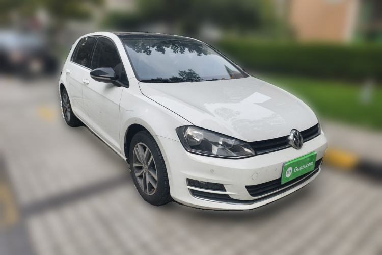 Used Volkswagen Golf 2017 230TSI Automatic Luxury Million-Vehicle Commemorative Edition Front Right 45 Deg