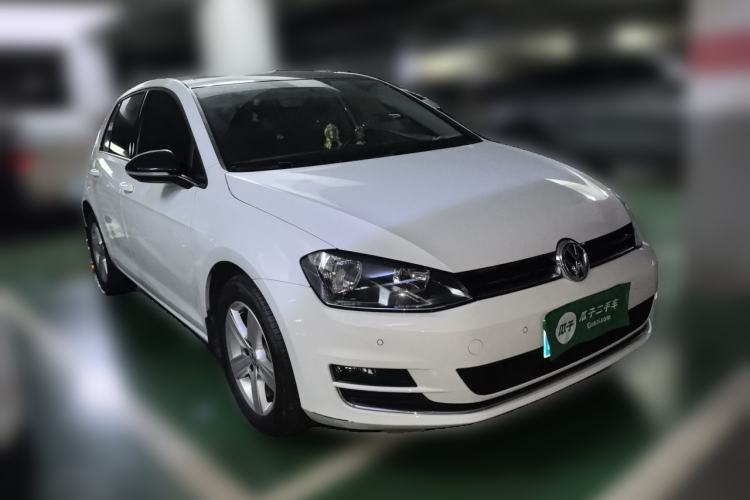 Used Volkswagen Golf 2017 230TSI Automatic Comfort Edition – Celebrating Milestone of One Million Units Front Right 45 Deg