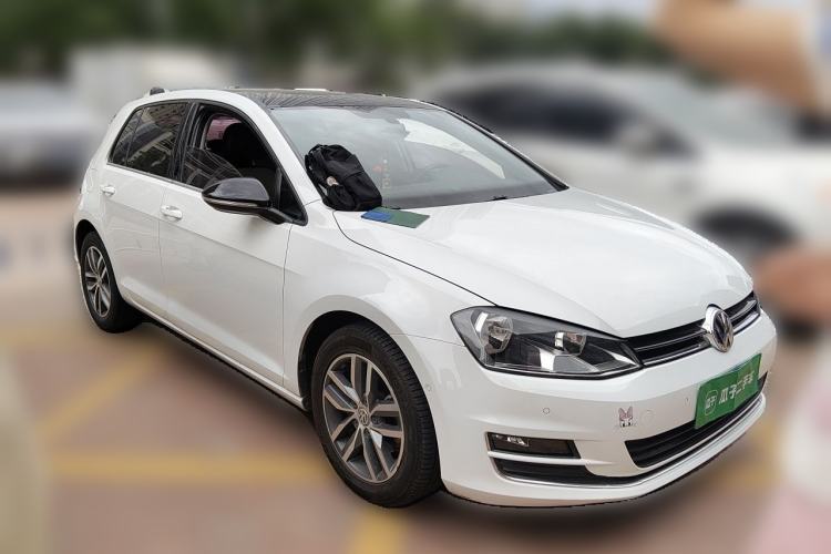 Used Volkswagen Golf 2017 230TSI Automatic Luxury Million-Vehicle Commemorative Edition Front Right 45 Deg