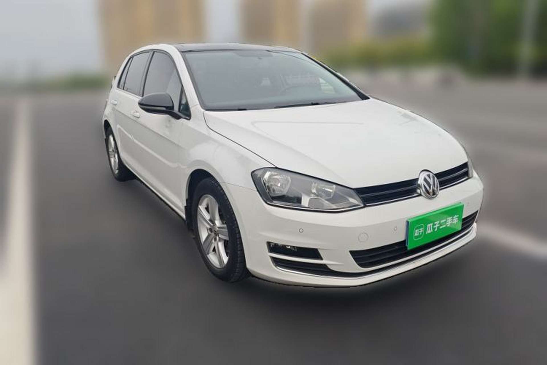 Used Volkswagen Golf 2017 230TSI Automatic Comfort Edition – Celebrating Milestone of One Million Units Front Right 45 Deg