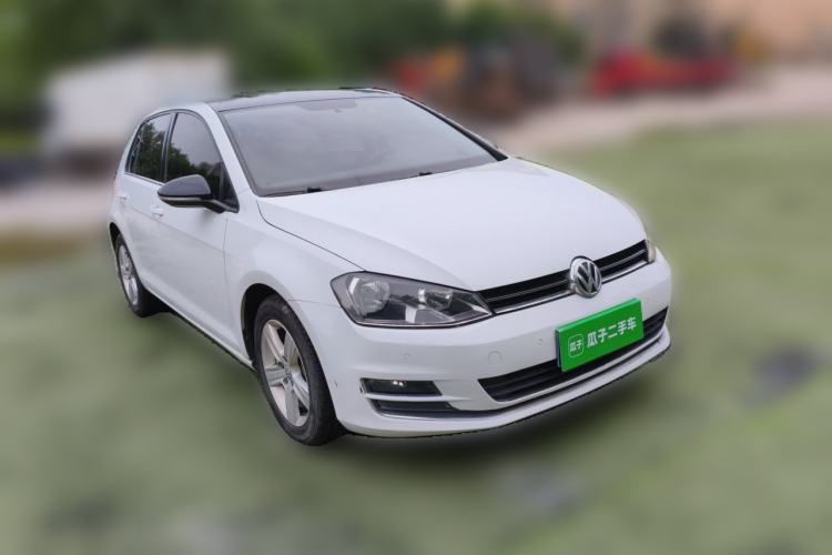 Used Volkswagen Golf 2017 230TSI Automatic Comfort Edition – Celebrating Milestone of One Million Units Front Right 45 Deg