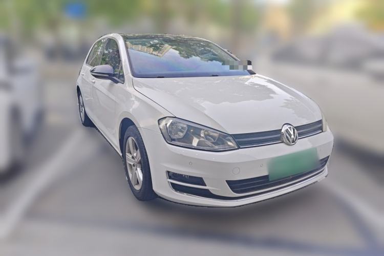 Used Volkswagen Golf 2017 230TSI Automatic Comfort Edition – Celebrating Milestone of One Million Units Front Right 45 Deg