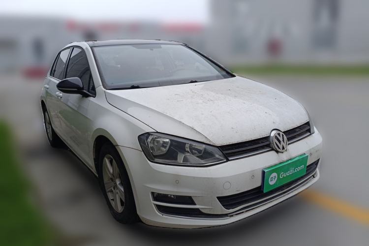 Used Volkswagen Golf 2017 230TSI Automatic Comfort Edition – Celebrating Milestone of One Million Units Front Right 45 Deg