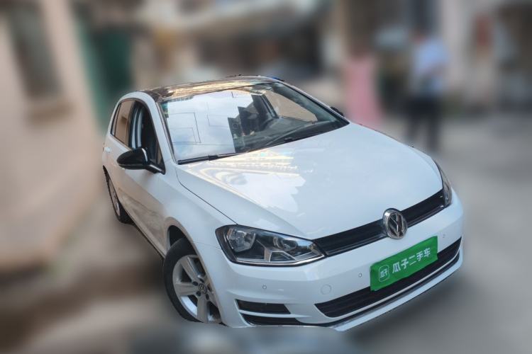 Used Volkswagen Golf 2017 1.6L Automatic Comfort Million-Vehicle Anniversary Edition Front Right 45 Deg