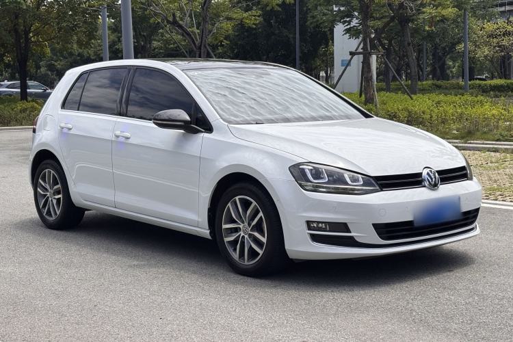Used Volkswagen Golf 2017 230TSI Automatic Luxury Million-Vehicle Commemorative Edition Front Right 45 Deg