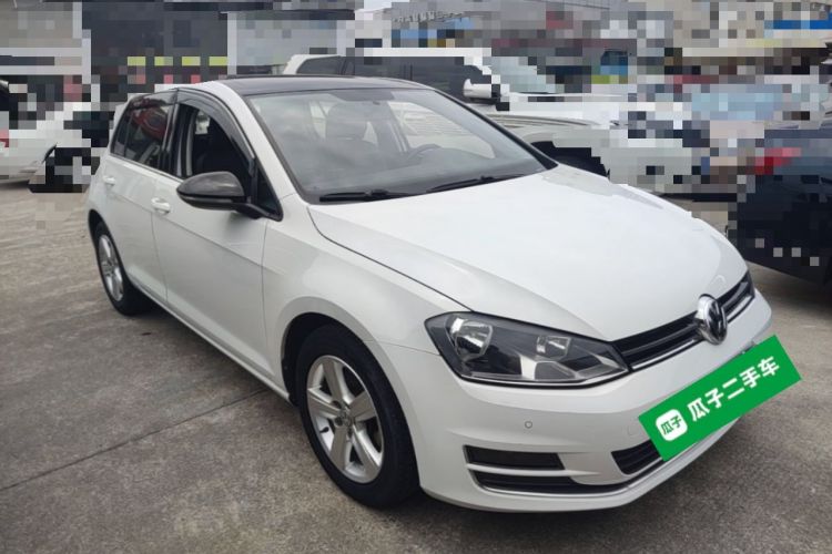 Used Volkswagen Golf 2017 230TSI Automatic Comfort Edition – Celebrating Milestone of One Million Units Front Right 45 Deg