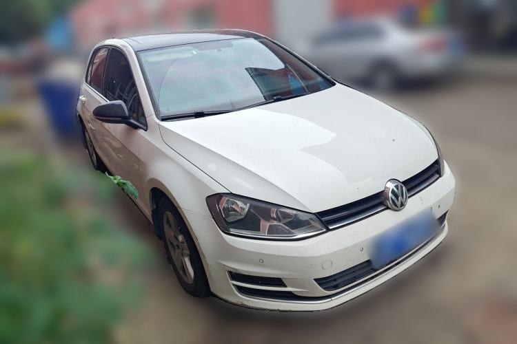 Used Volkswagen Golf 2017 230TSI Automatic Comfort Edition – Celebrating Milestone of One Million Units Front Right 45 Deg