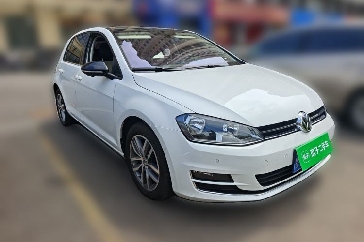 Used Volkswagen Golf 2017 230TSI Automatic Luxury Million-Vehicle Commemorative Edition Front Right 45 Deg