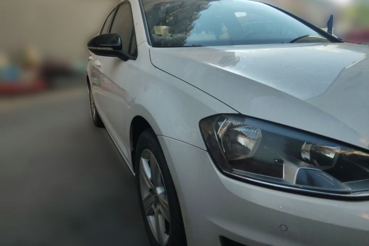 Used Volkswagen Golf 2017 230TSI Automatic Comfort Edition – Celebrating Milestone of One Million Units Front Right 45 Deg
