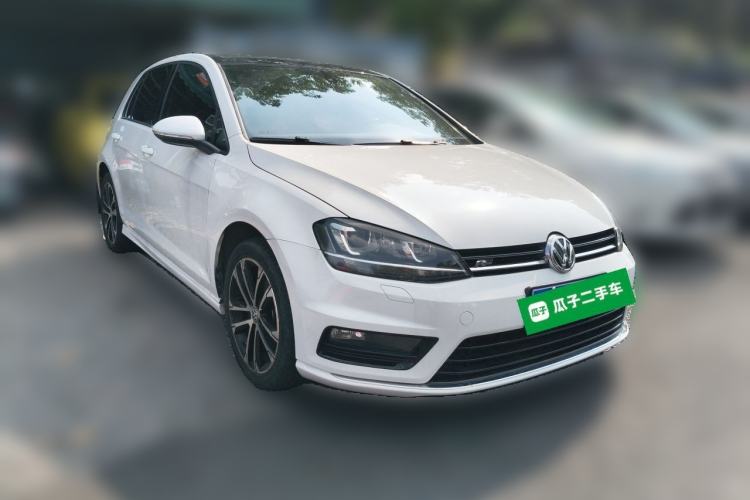 Used Volkswagen Golf 2017 280TSI Automatic R-Line Million-Vehicle Commemorative Edition Front Right 45 Deg