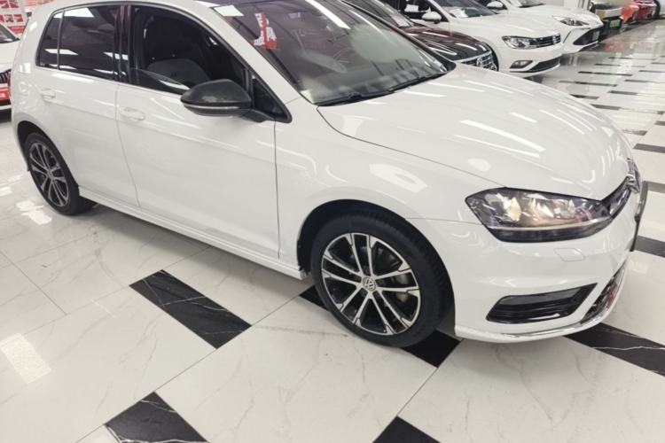 Used Volkswagen Golf 2017 280TSI Automatic R-Line Million-Vehicle Commemorative Edition Front Right 45 Deg
