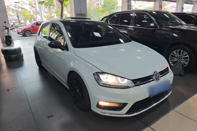 Used Volkswagen Golf 2017 280TSI Automatic R-Line Million-Vehicle Commemorative Edition Front Right 45 Deg