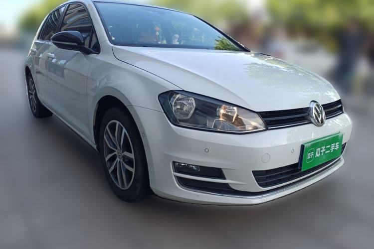 Used Volkswagen Golf 2017 230TSI Automatic Luxury Million-Vehicle Commemorative Edition Front Right 45 Deg
