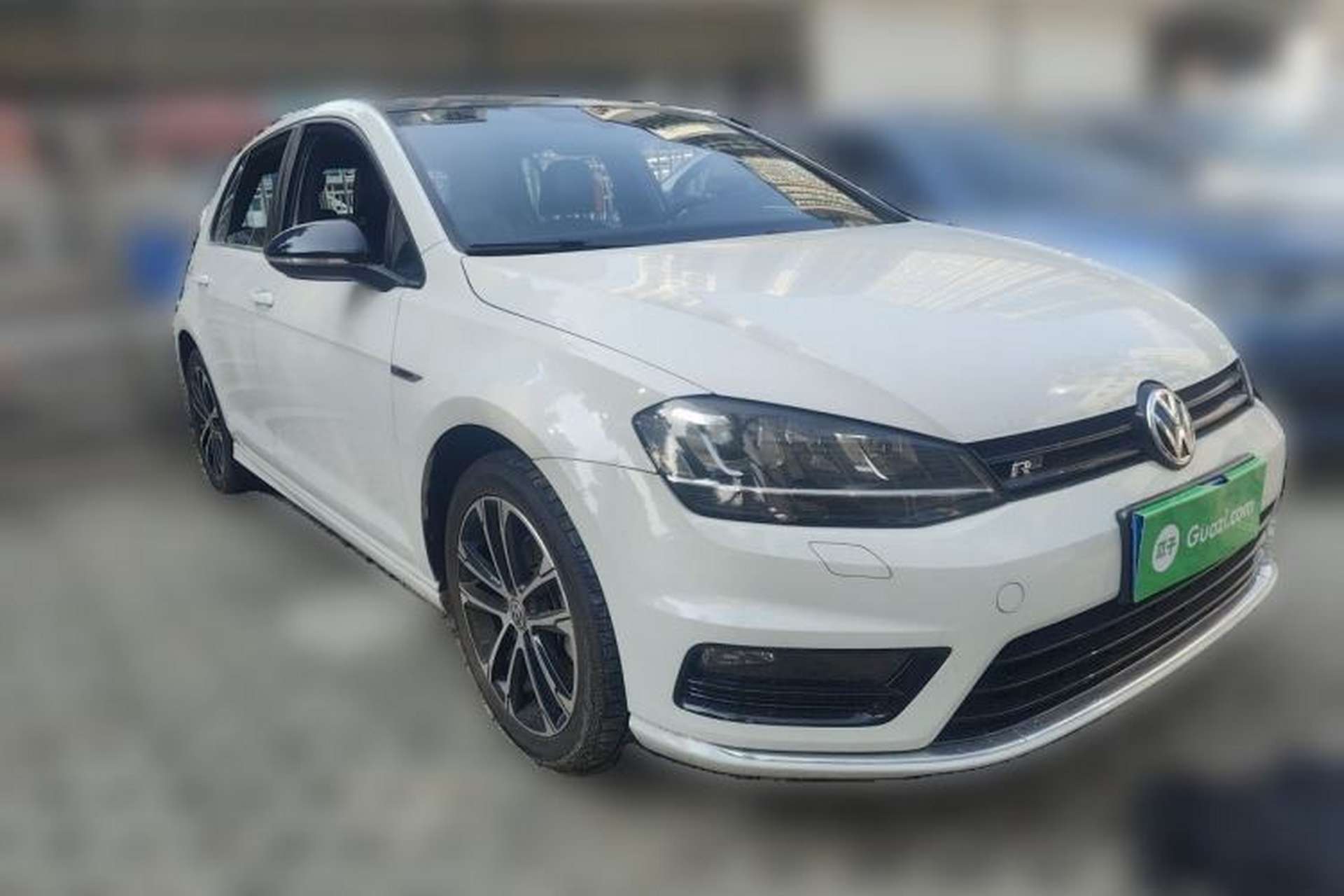 Used Volkswagen Golf 2017 280TSI Automatic R-Line Million-Vehicle Commemorative Edition Front Right 45 Deg