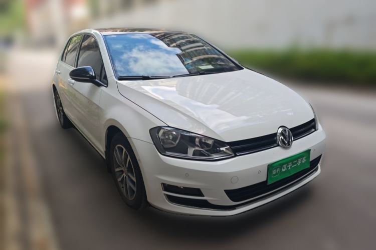Used Volkswagen Golf 2017 230TSI Automatic Luxury Million-Vehicle Commemorative Edition Front Right 45 Deg