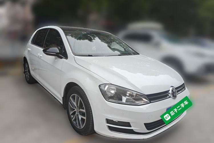 Used Volkswagen Golf 2017 230TSI Automatic Luxury Million-Vehicle Commemorative Edition Front Right 45 Deg