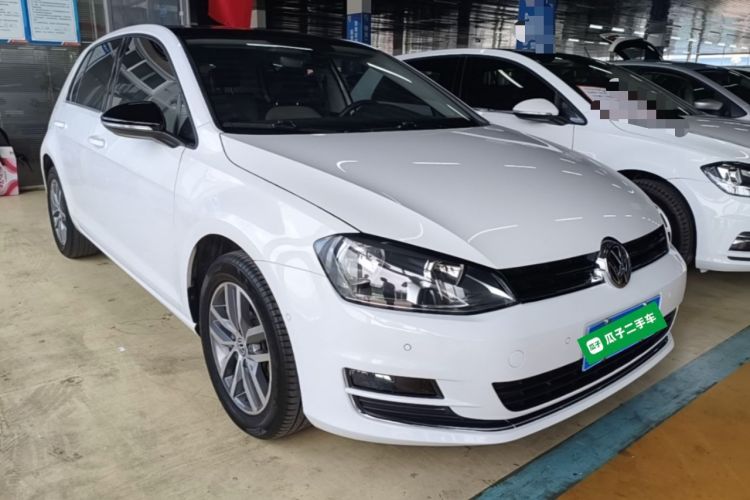 Used Volkswagen Golf 2017 230TSI Automatic Luxury Million-Vehicle Commemorative Edition Front Right 45 Deg