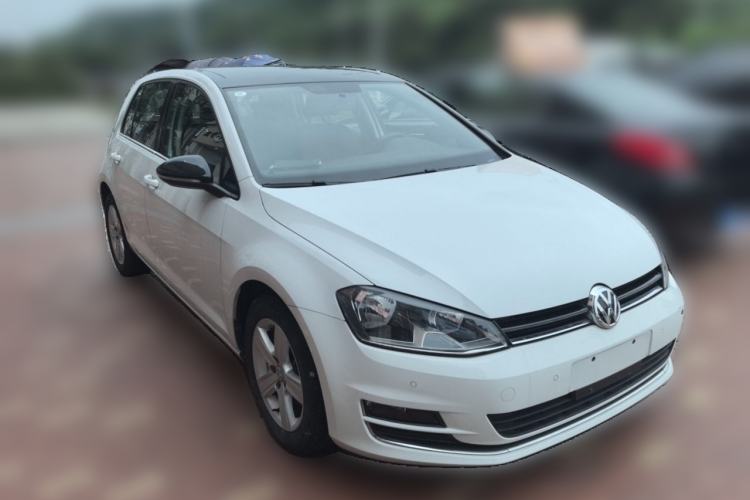 Used Volkswagen Golf 2017 230TSI Automatic Comfort Edition – Celebrating Milestone of One Million Units Front Right 45 Deg