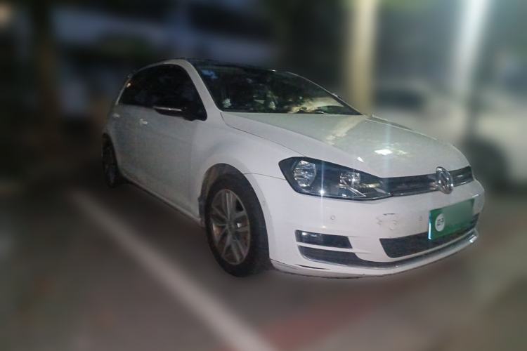 Used Volkswagen Golf 2017 230TSI Automatic Luxury Million-Vehicle Commemorative Edition Front Right 45 Deg