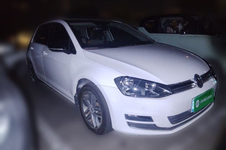 Used Volkswagen Golf 2017 230TSI Automatic Luxury Million-Vehicle Commemorative Edition Front Right 45 Deg