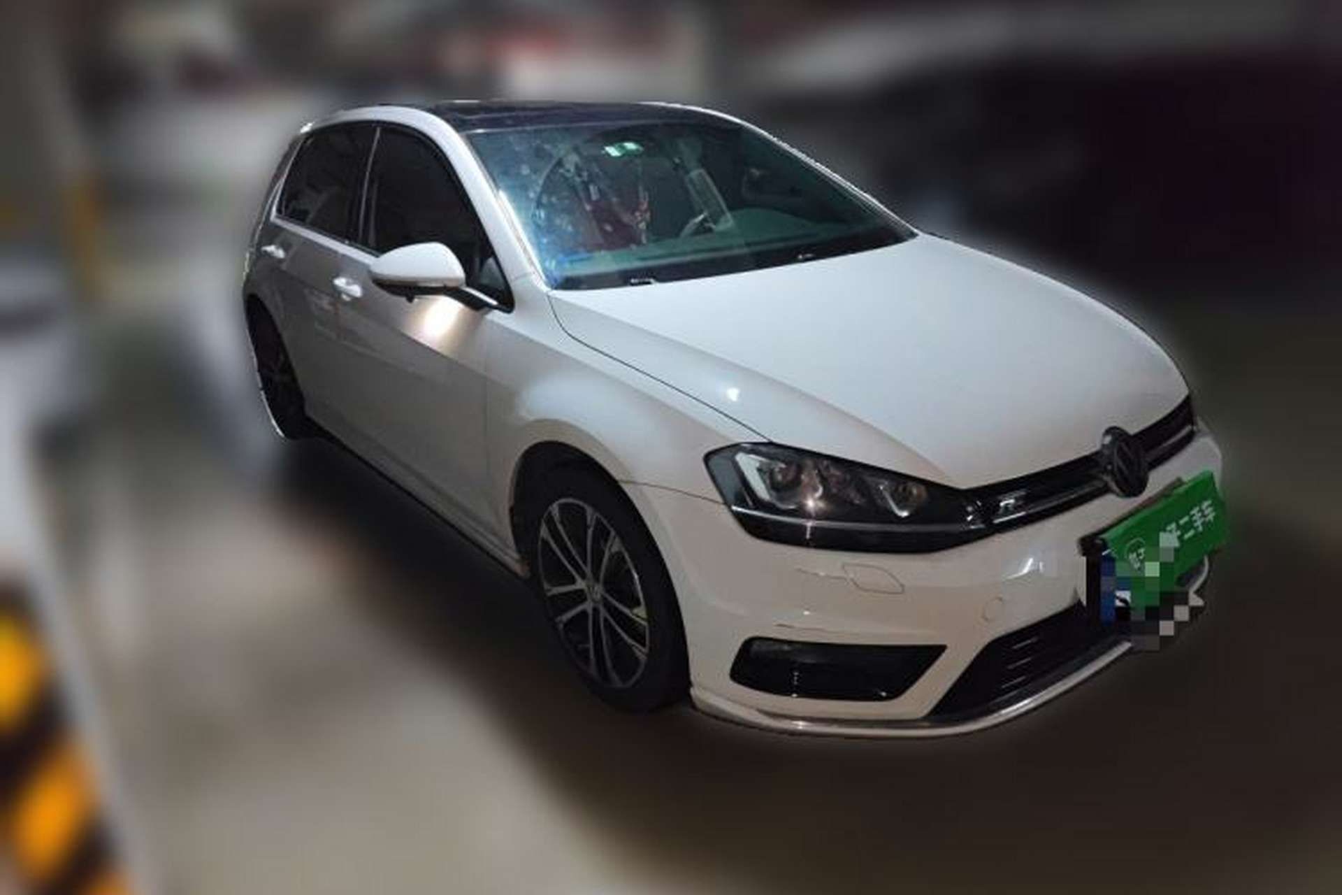 Used Volkswagen Golf 2017 280TSI Automatic R-Line Million-Vehicle Commemorative Edition Front Right 45 Deg