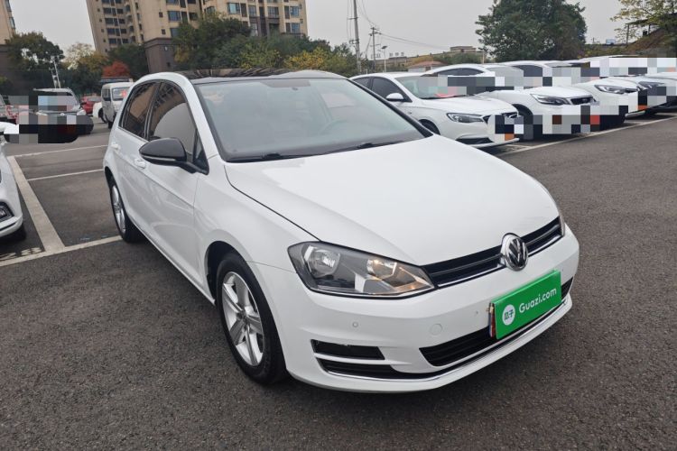 Used Volkswagen Golf 2017 1.6L Automatic Comfort Million-Vehicle Anniversary Edition Front Right 45 Deg