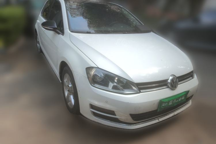 Used Volkswagen Golf 2017 230TSI Automatic Comfort Edition – Celebrating Milestone of One Million Units Front Right 45 Deg