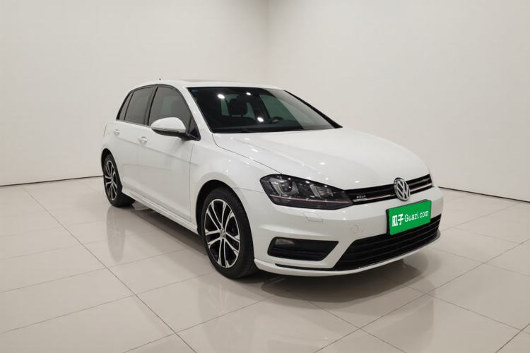Used Volkswagen Golf 2017 280TSI Automatic R-Line Million-Vehicle Commemorative Edition Front Right 45 Deg