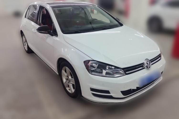 Used Volkswagen Golf 2017 1.6L Automatic Comfort Million-Vehicle Anniversary Edition Front Right 45 Deg
