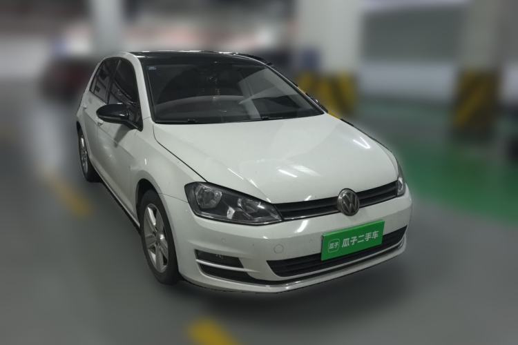 Used Volkswagen Golf 2017 230TSI Automatic Comfort Edition – Celebrating Milestone of One Million Units Front Right 45 Deg