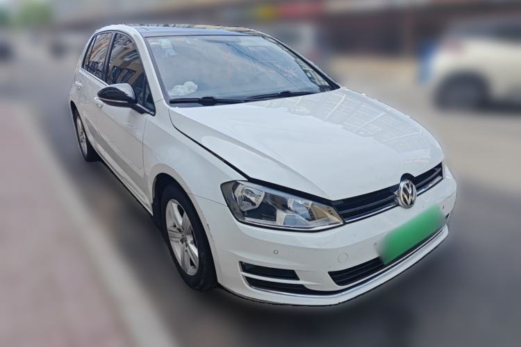 Used Volkswagen Golf 2017 230TSI Automatic Comfort Edition – Celebrating Milestone of One Million Units Front Right 45 Deg
