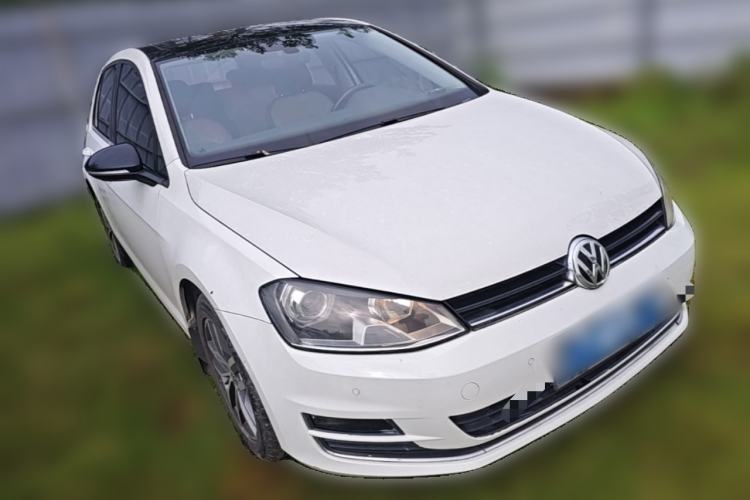 Used Volkswagen Golf 2017 230TSI Automatic Luxury Million-Vehicle Commemorative Edition Front Right 45 Deg