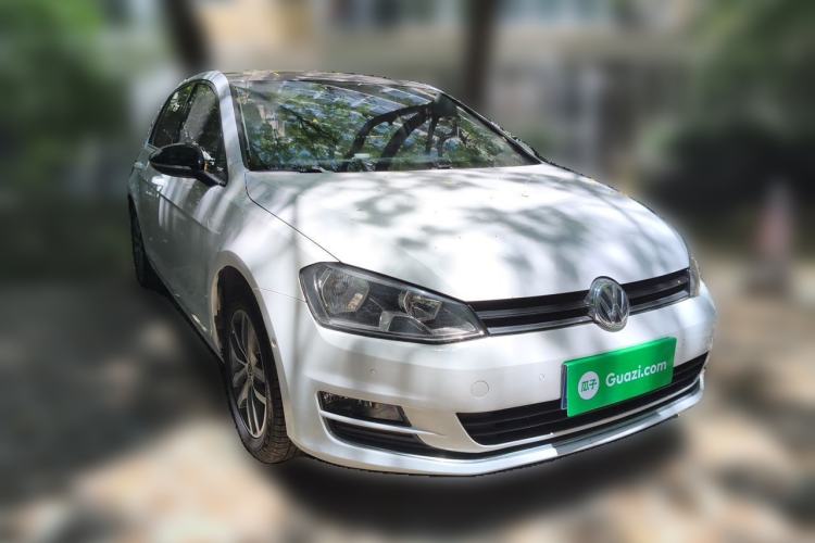 Used Volkswagen Golf 2017 230TSI Automatic Luxury Million-Vehicle Commemorative Edition Front Right 45 Deg