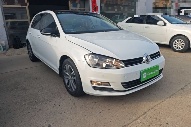 Used Volkswagen Golf 2017 230TSI Automatic Luxury Million-Vehicle Commemorative Edition Front Right 45 Deg