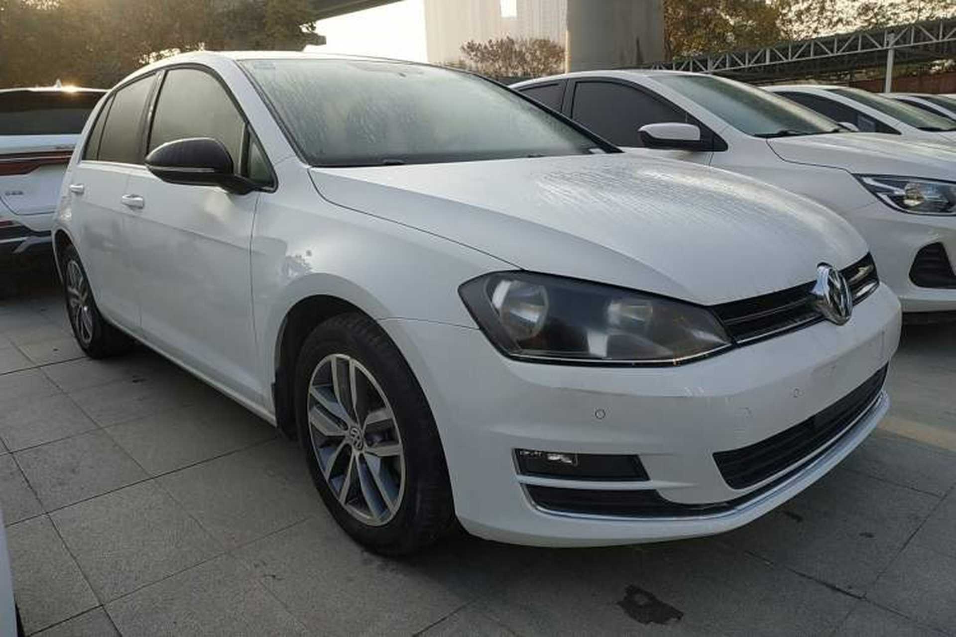 Used Volkswagen Golf 2017 230TSI Automatic Comfort Edition – Celebrating Milestone of One Million Units Front Right 45 Deg