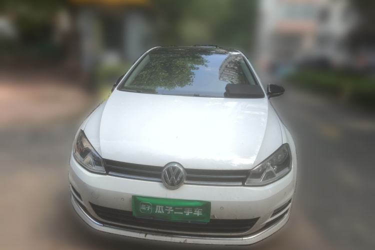 Used Volkswagen Golf 2017 230TSI Automatic Comfort Edition – Celebrating Milestone of One Million Units Front