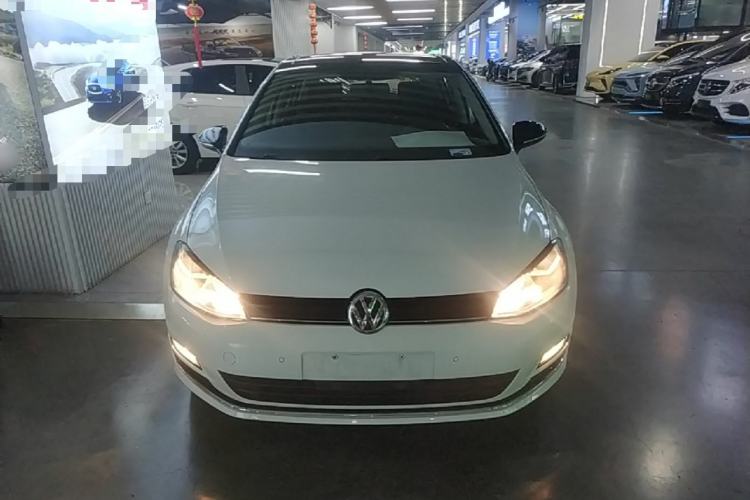 Used Volkswagen Golf 2017 230TSI Automatic Comfort Edition – Celebrating Milestone of One Million Units Front